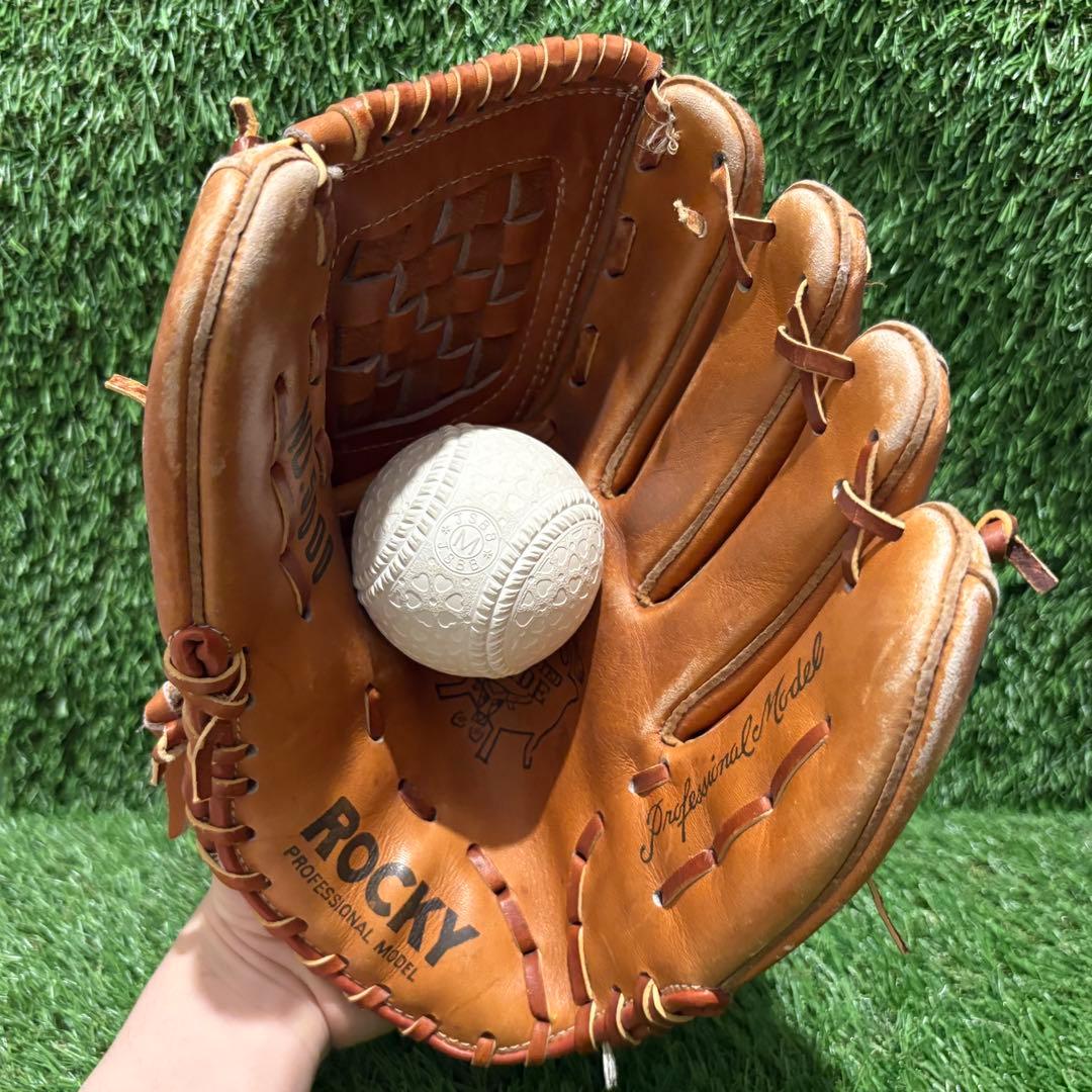 野球グラブ　グローブ　一般軟式大人用　投手用　Rocky