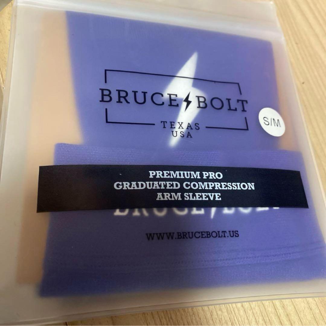 【美品現行モデル】ブルースボルトBruce Bolt アームスリーブ 紫 S/M