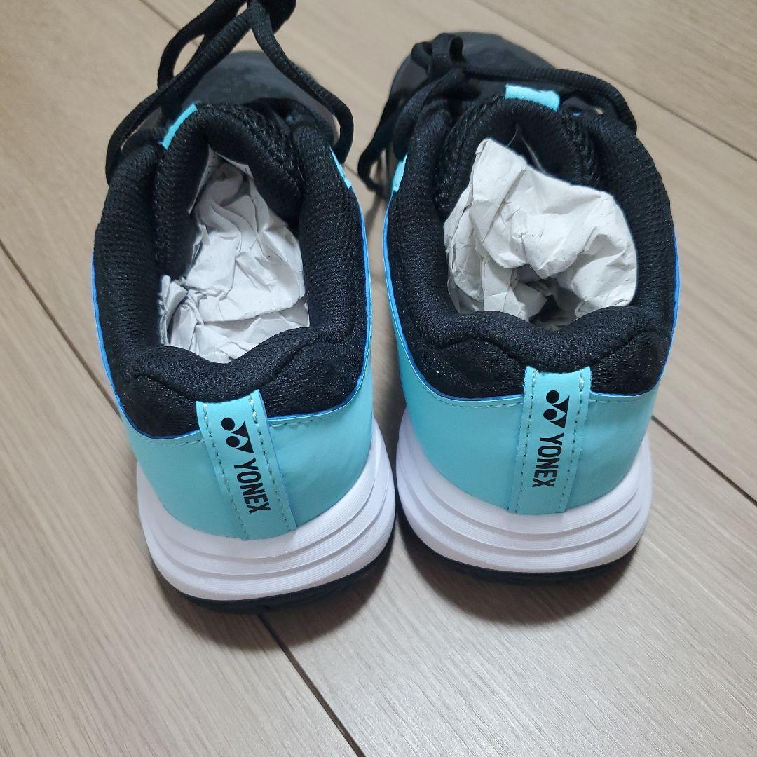 【新品未使用】YONEX バドミントンシューズ ブラック/ライトブルー