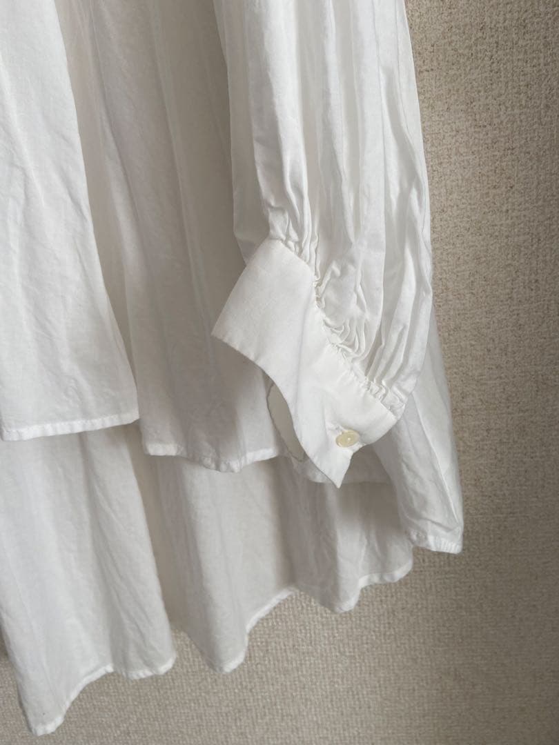 mizuiro ind ピンタックパフスリーブシャツ オフホワイト