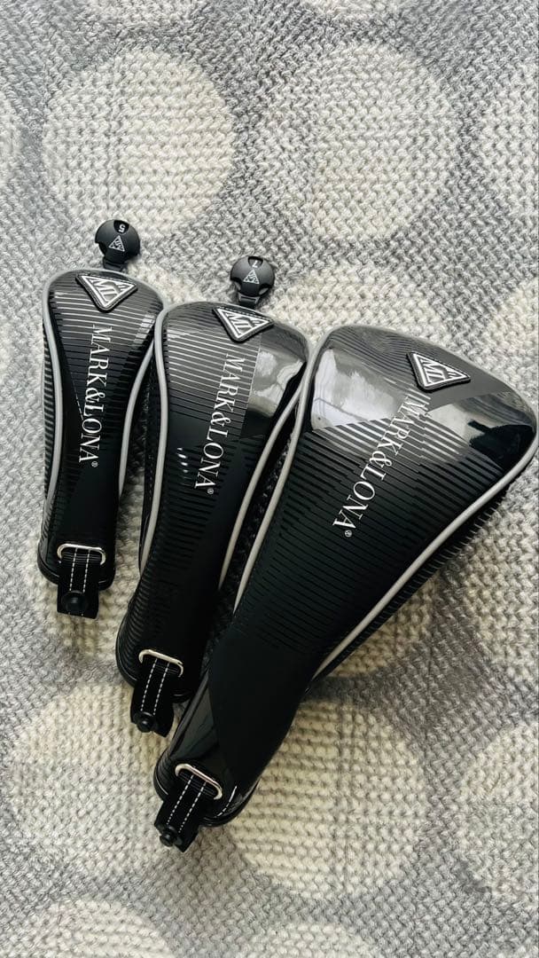 MARK&LONA ブラック ゴルフバッグ 美品♡ヘッドカバー付き