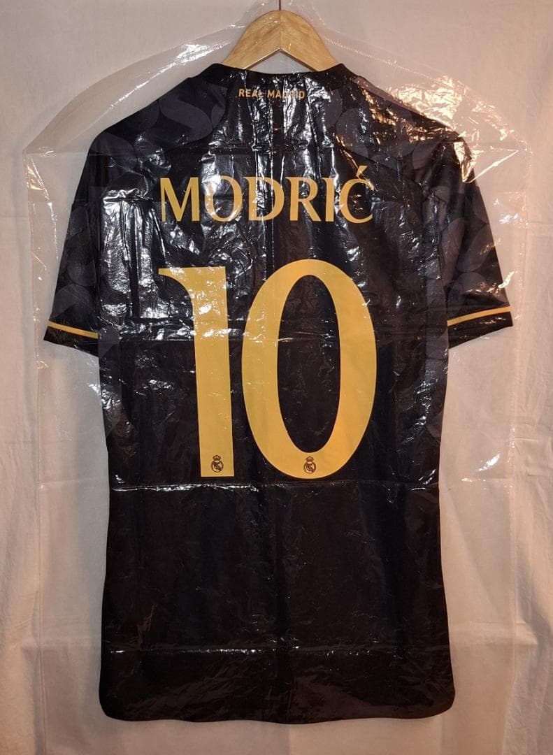レアルマドリード 23-24 レプリカユニフォーム アウェイ 10.モドリッチ