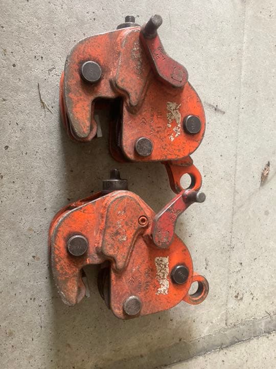 イーグルクランプ1トン、2個セット写真現状です。