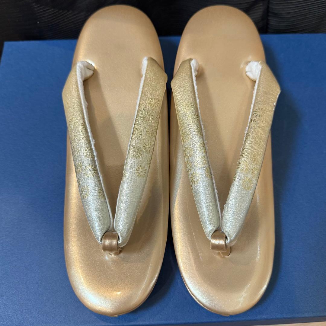 未使用品　草履　和装バッグ　2点セット　着物　浴衣　和装　金　豪華　風景柄