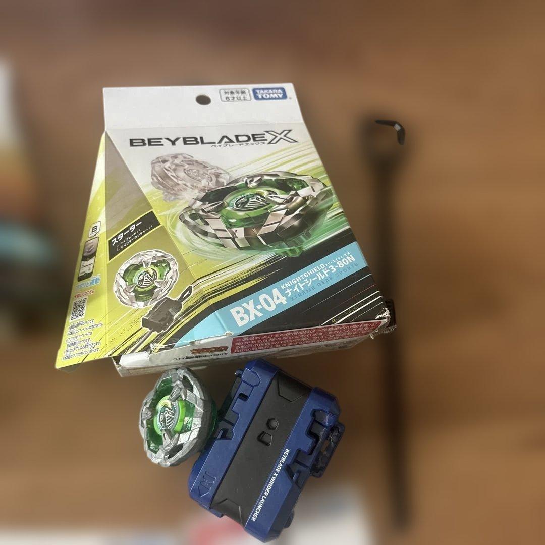 リ*パ様 ベイブレード X ３人用スタジアム　ベイ7個　ランチャー3個セット
