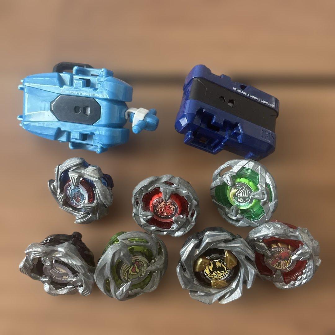 リ*パ様 ベイブレード X ３人用スタジアム　ベイ7個　ランチャー3個セット