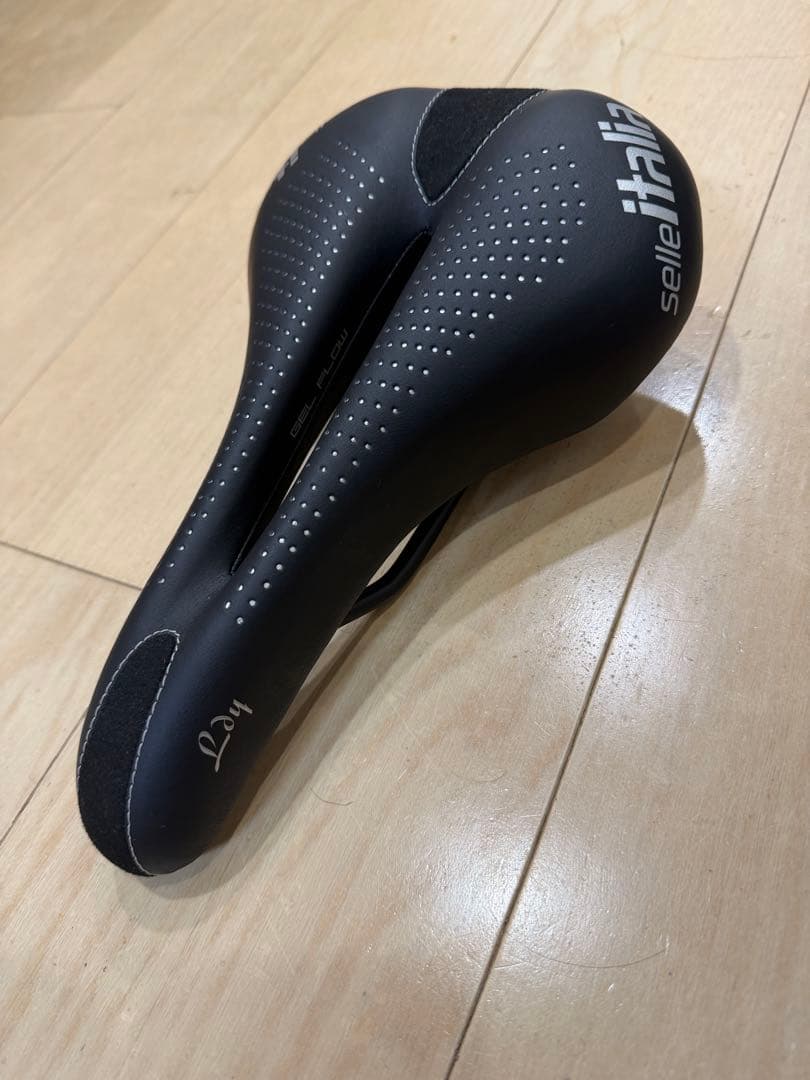 SELLE ITALIA LADY Gel FLOW Mn BLK Lサイズ