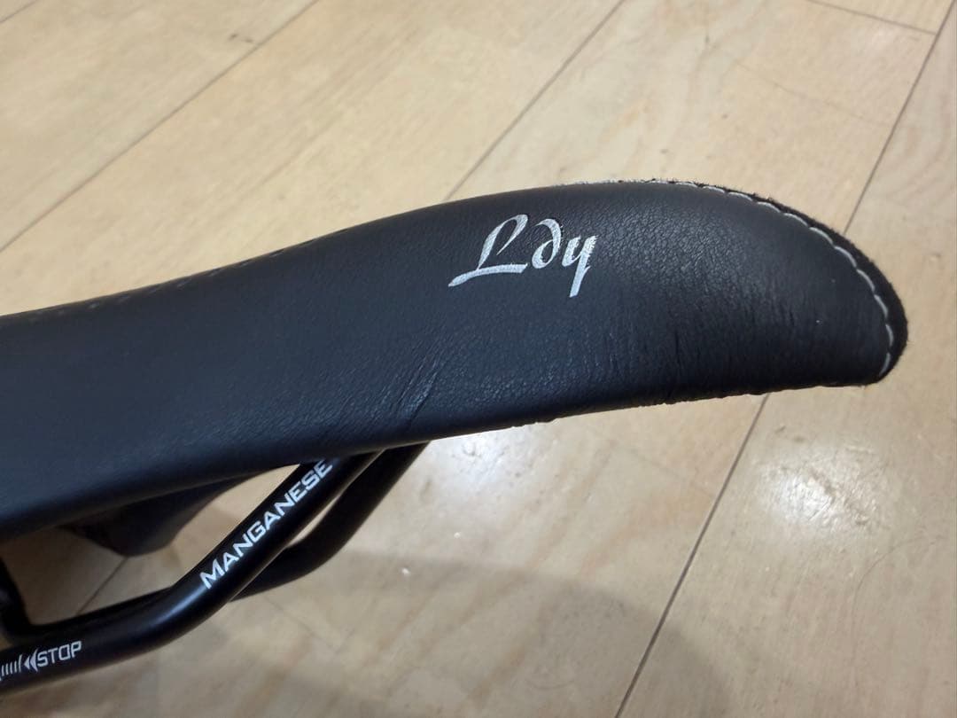 SELLE ITALIA LADY Gel FLOW Mn BLK Lサイズ