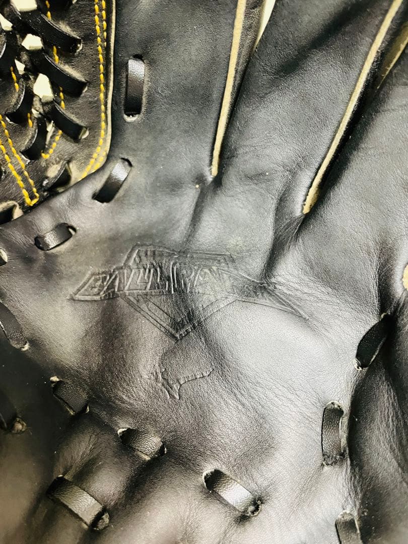 ✨美品✨ミズノ　MIZUNO 野球グローブ　黒　ブラック　即戦力