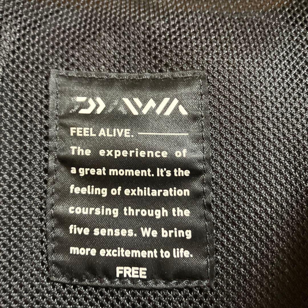 ☆DAIWA ベンチクールゲームベストDF-6104