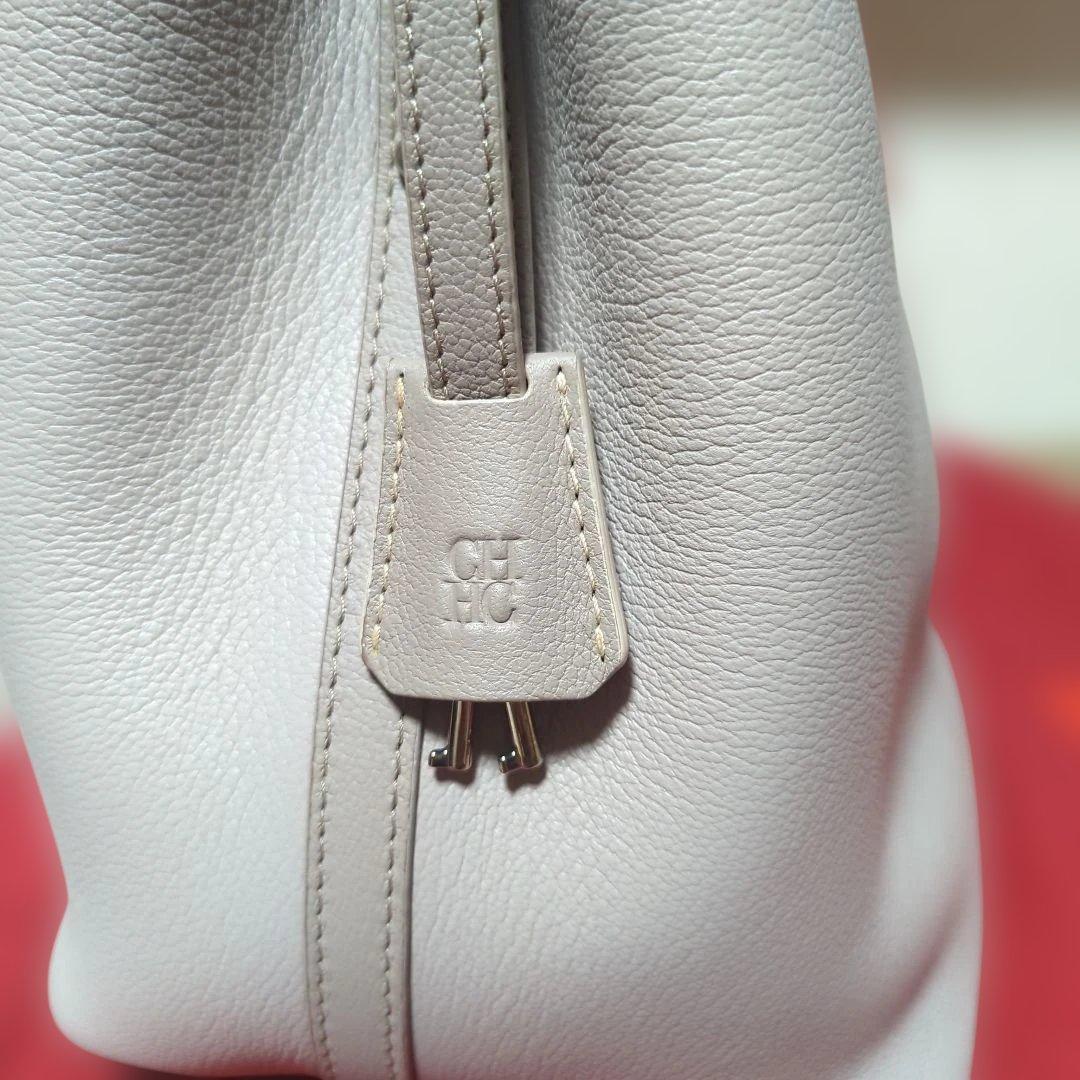 23日までお値下げ中！美品、新品未使用 CH キャロリーナ ヘレラ　バック