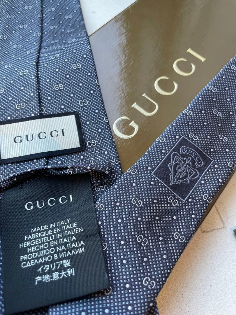 【新品未使用】GUCCI ダークブルー パターンネクタイ　成人式向け