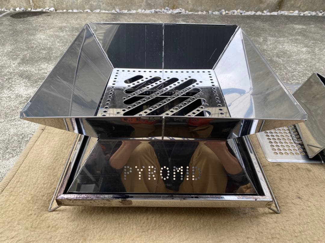 PYROMID 焚き火台 ステンレス製 収納バッグ付