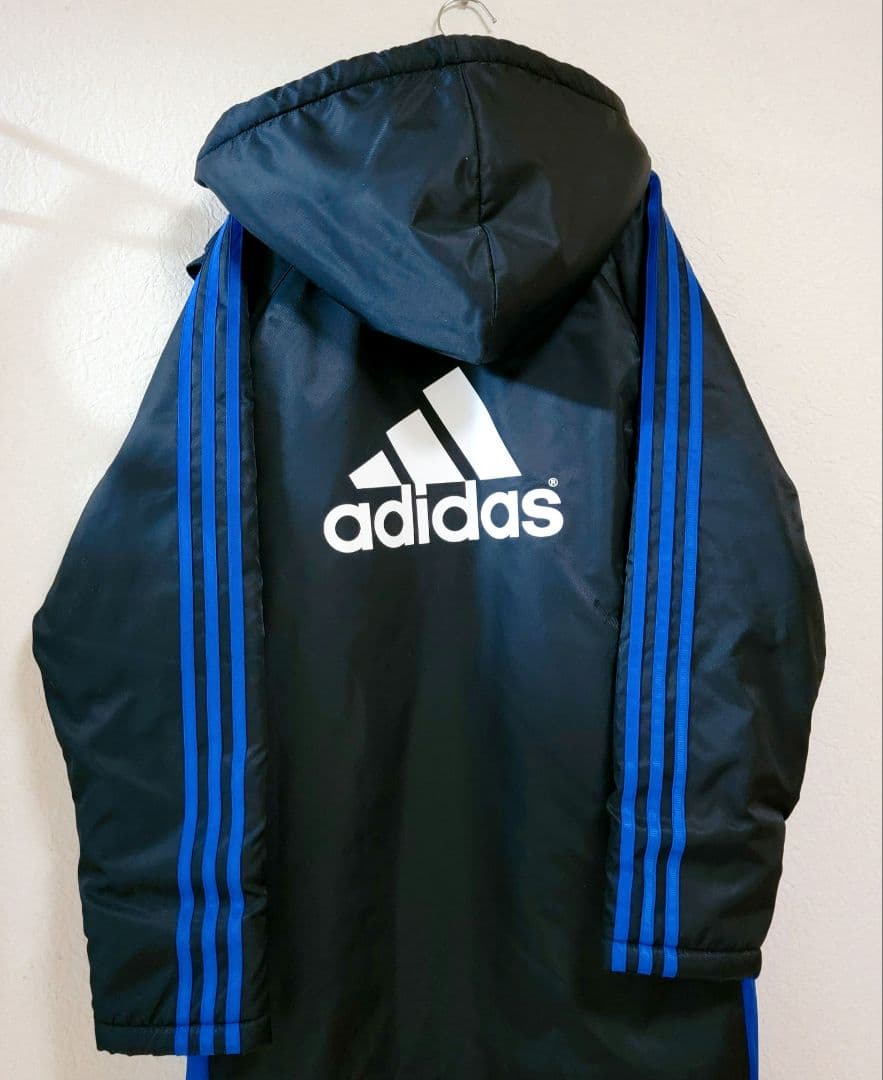 【adidas】新品☆中綿ベンチコート 裏ボア 防寒　 あたたかい160 黒/青