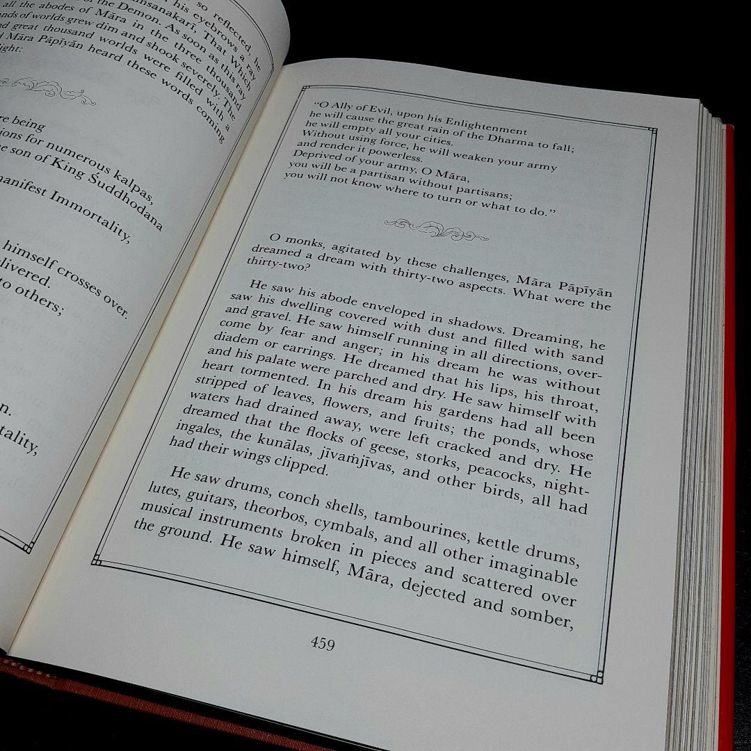 仏陀の声：慈悲の美（英語版）2冊セット　Voice of the Buddha