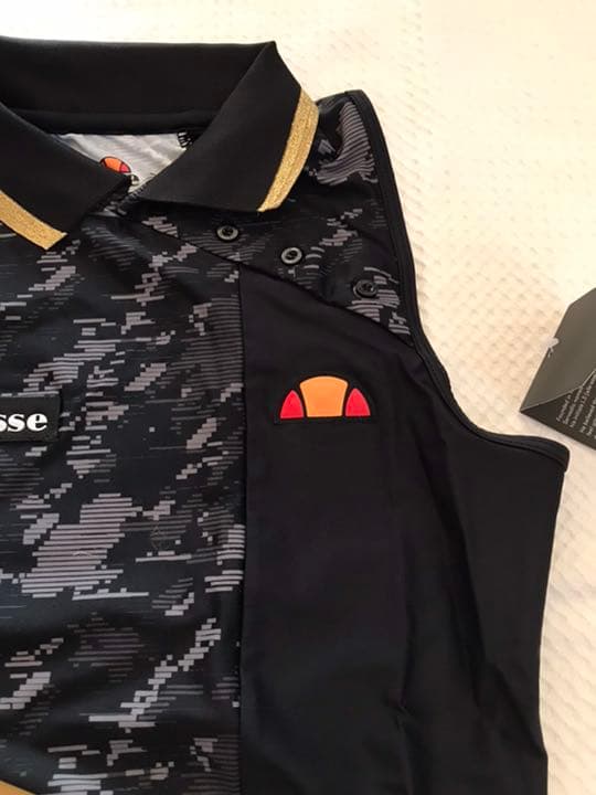 エレッセ  テニスウェア　黒柄タンクトップ　US-Sサイズ　新品