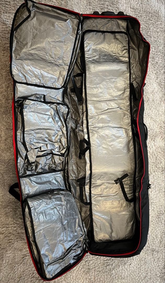 キャスター付♪大容量スノーボードケース板2枚収納可能