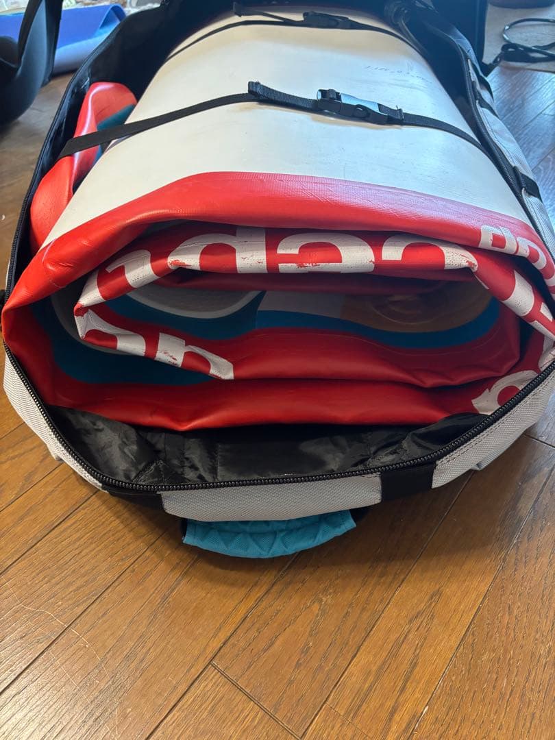 インフレータブル　スタンドアップパドル