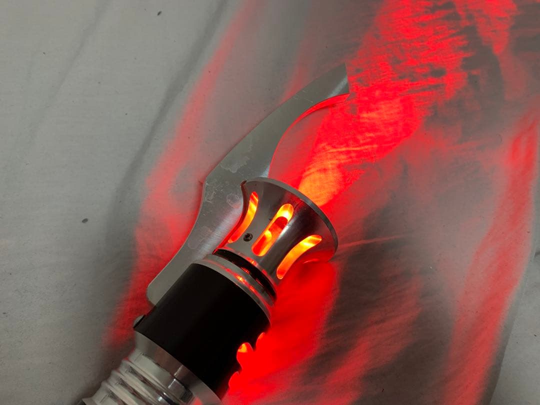 ウルトラセイバーズ　ダークメナス、ドミニサイド、スコーピオン