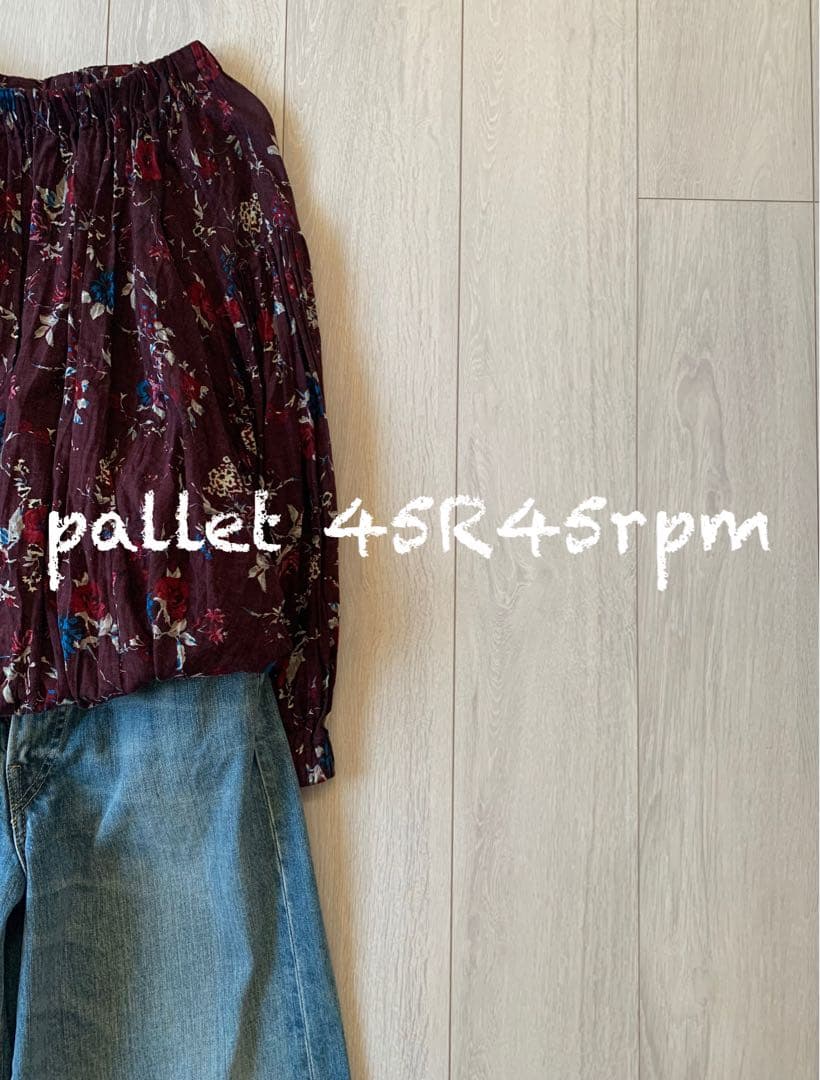 45R45rpm ガーゼアンティークフラワープリントのシャーリングブラウス