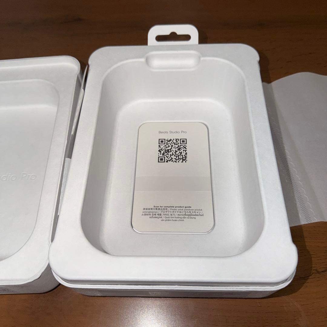 Beats Studio Pro ブラック