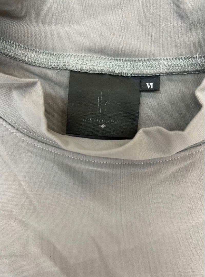 1PIU1UGUALE3 冷感ゴルフモックネック ブラック&グレー Ⅵサイズ