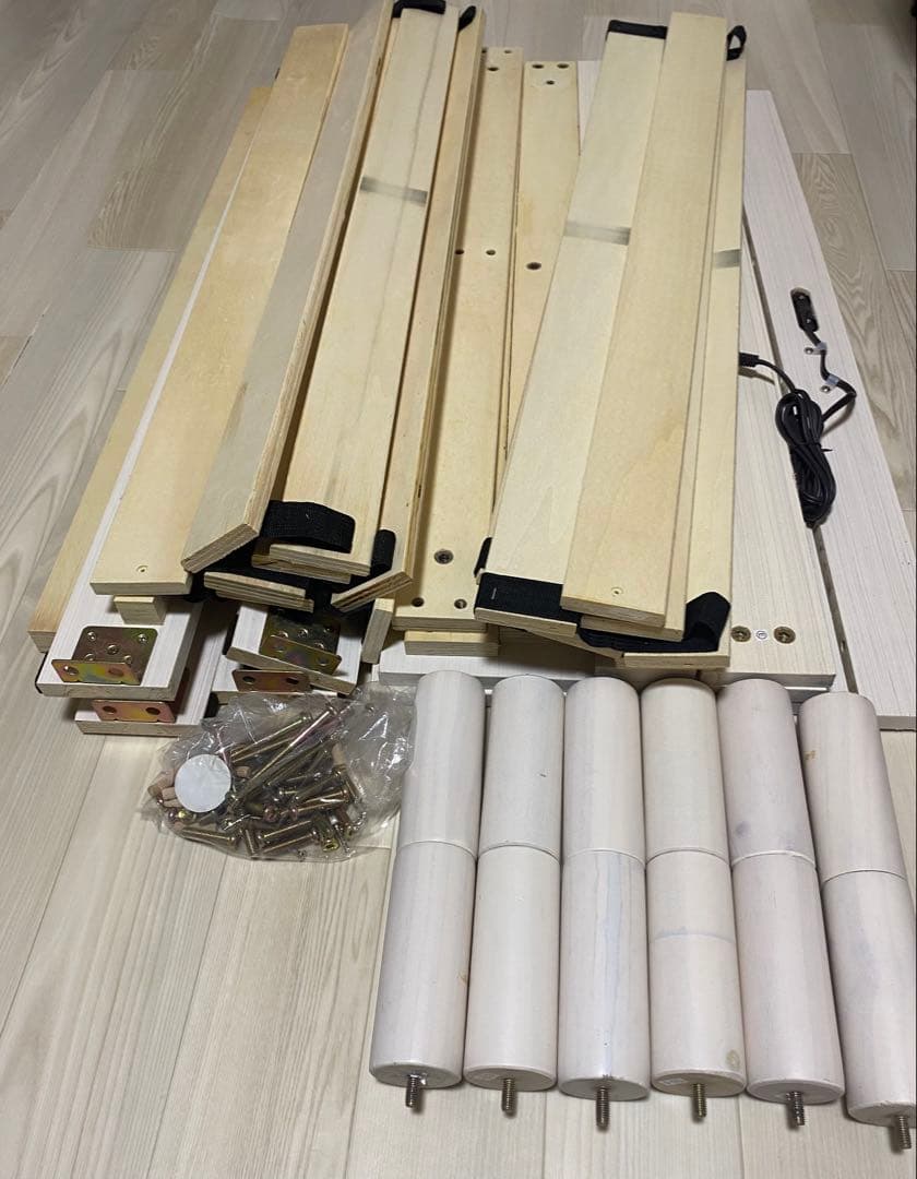 シングルベッドフレーム ホワイト 木製　アイリスオーヤマ