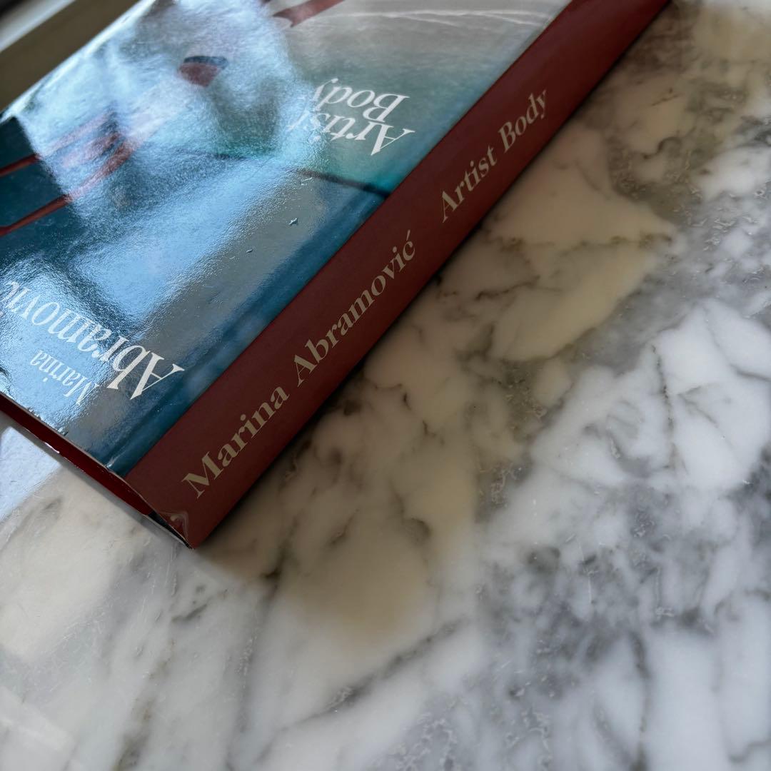 アート・デザイン・音楽 Marina Abramovic The Artist Body rhythm0