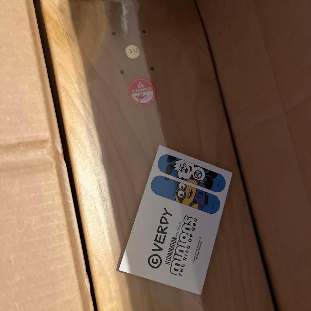 【新品】Minions × VERDY 限定　スケートボードデッキ ミニオン