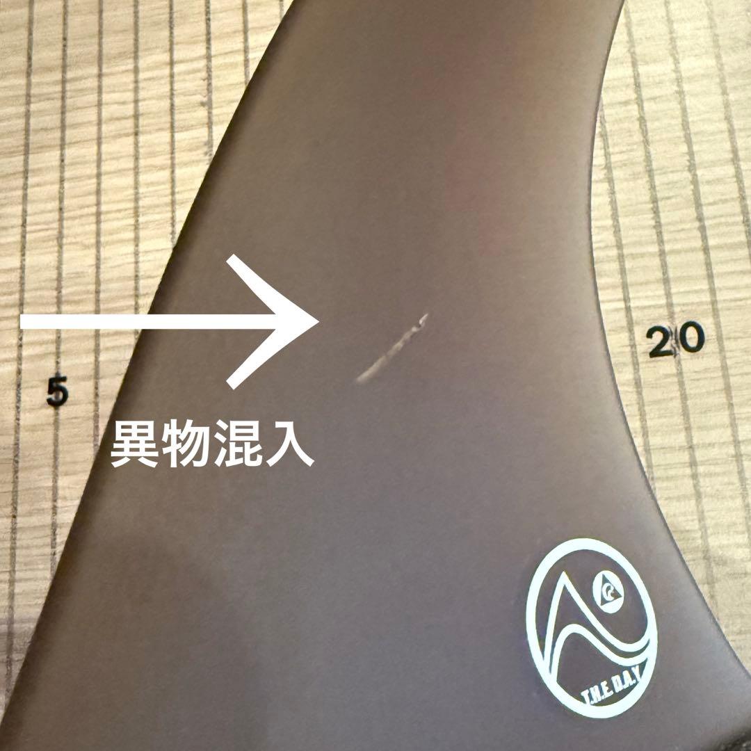 訳ありSALE 新品未使用シングルフィン6インチ　ブラック、 スクリュー付き