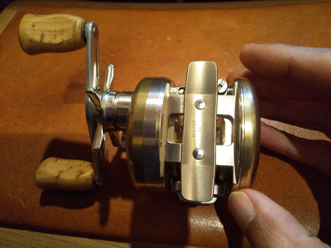 DAIWAミリオネアCV-Z 205