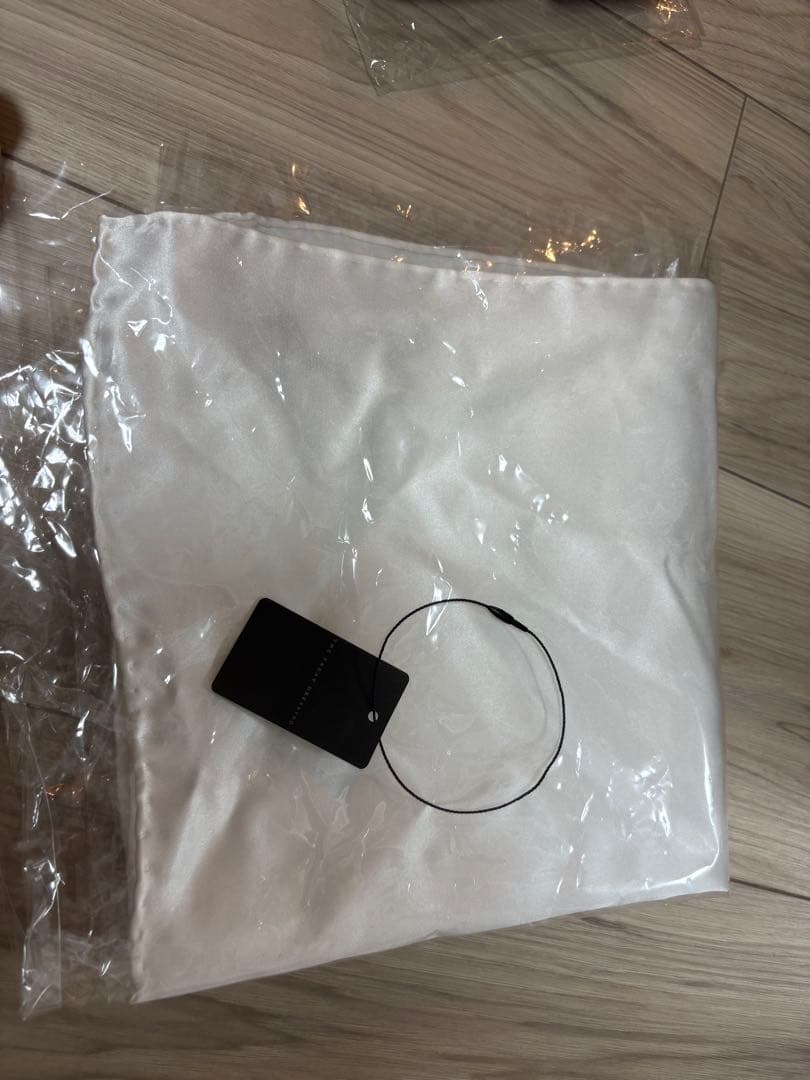 トリートドレッシング　黒　蝶ネクタイ、黒カフリンクス、白ポケットチーフ