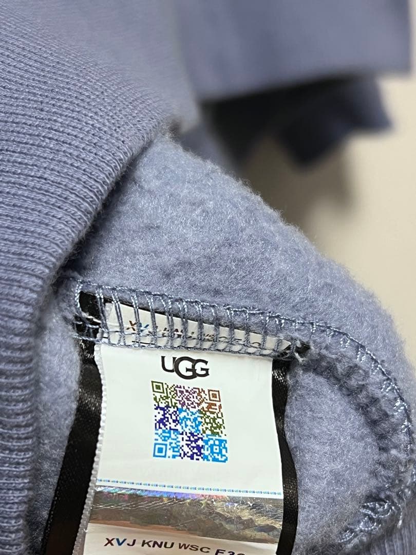 トップス UGG LOGO HOODIE DART