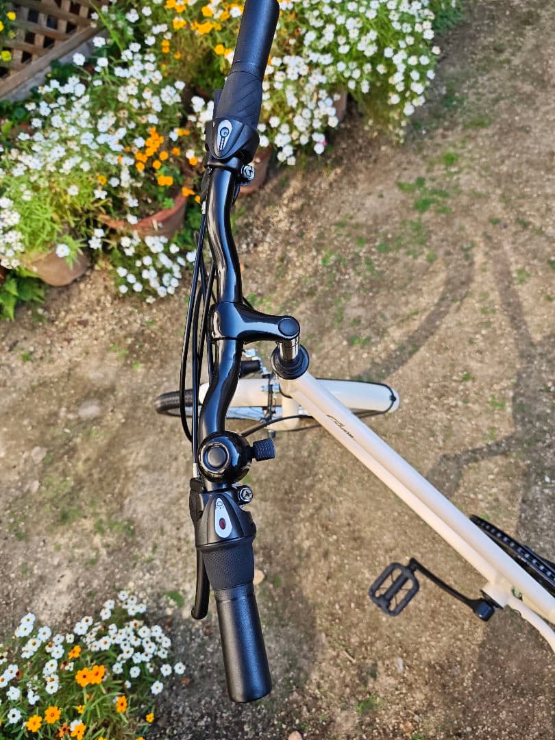 [直接引き渡しのみ] アサヒ　Cream Mini　ミニベロ　自転車　6段変速