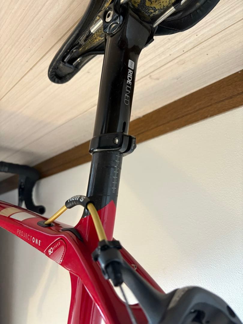 TREK ロードバイク ドマーネ　 ペダル&ホイール＆タイヤなし　配送料込み