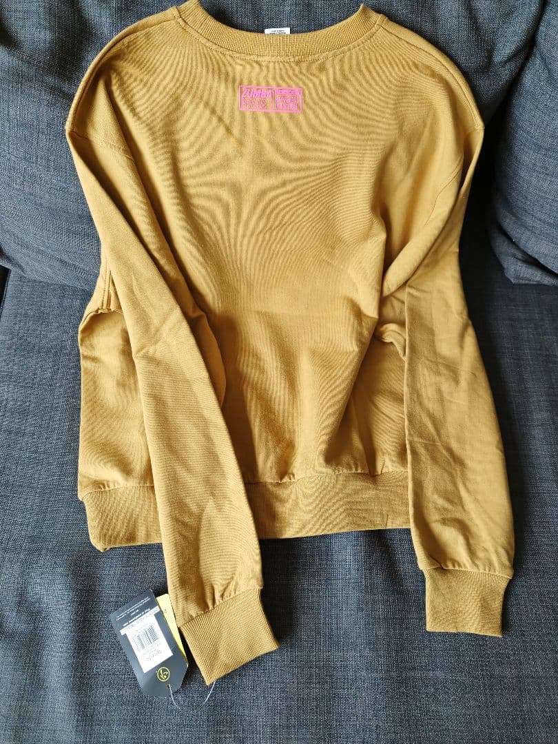 ZUMBA 薄手トレーナー　マスタードS