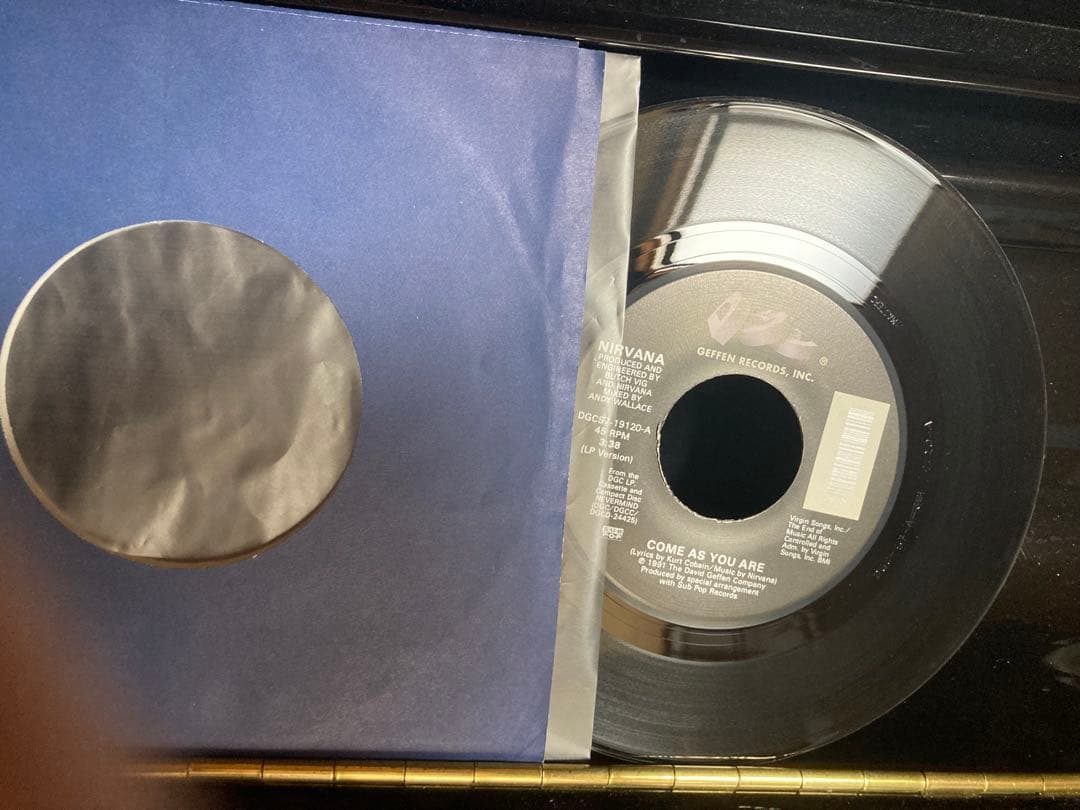 美盤　輸入盤７インチ　ニルヴァーナNirvana Come As You Are