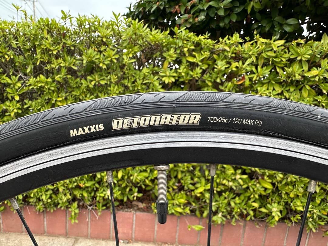 NESTO 「ネスト」 FALAD ロードバイク