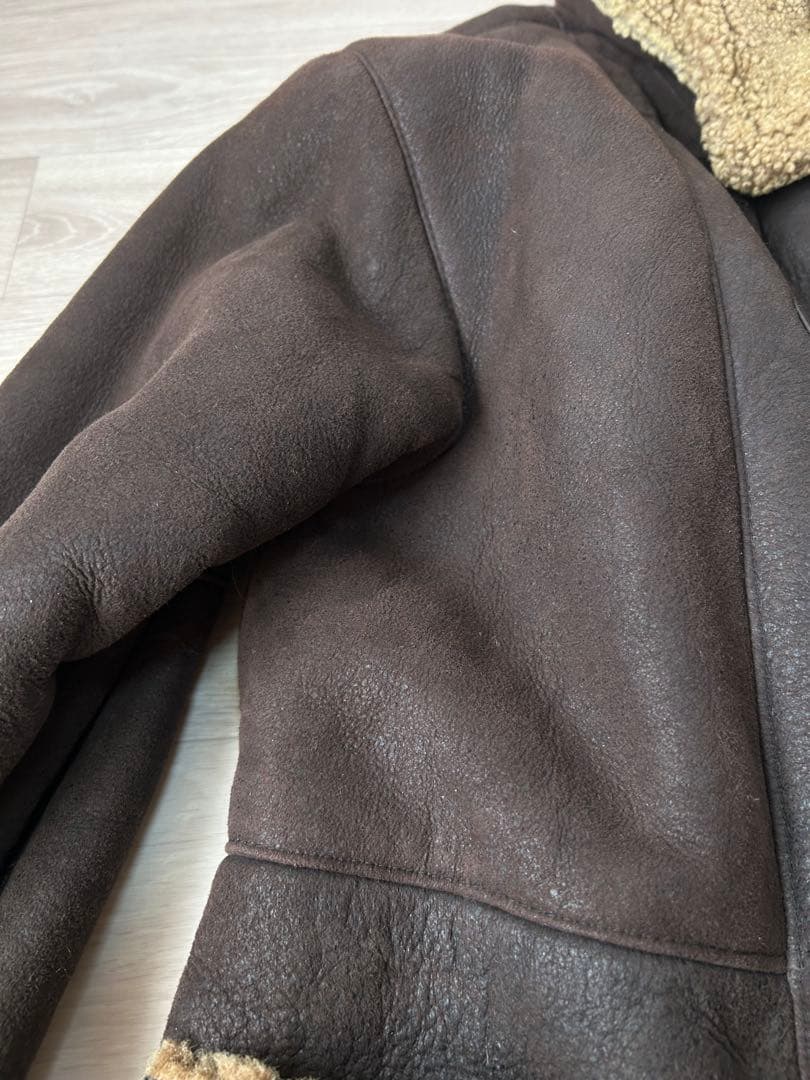 ムートンコート