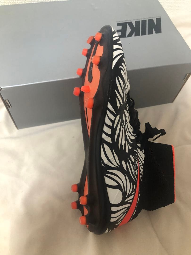 NIKE HYPERVENOM PHANTOM Ⅱ NJR FG