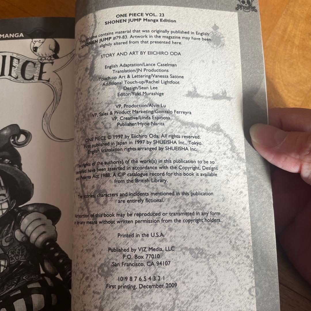 海外版　漫画　英語　ワンピース　ONE PIECE