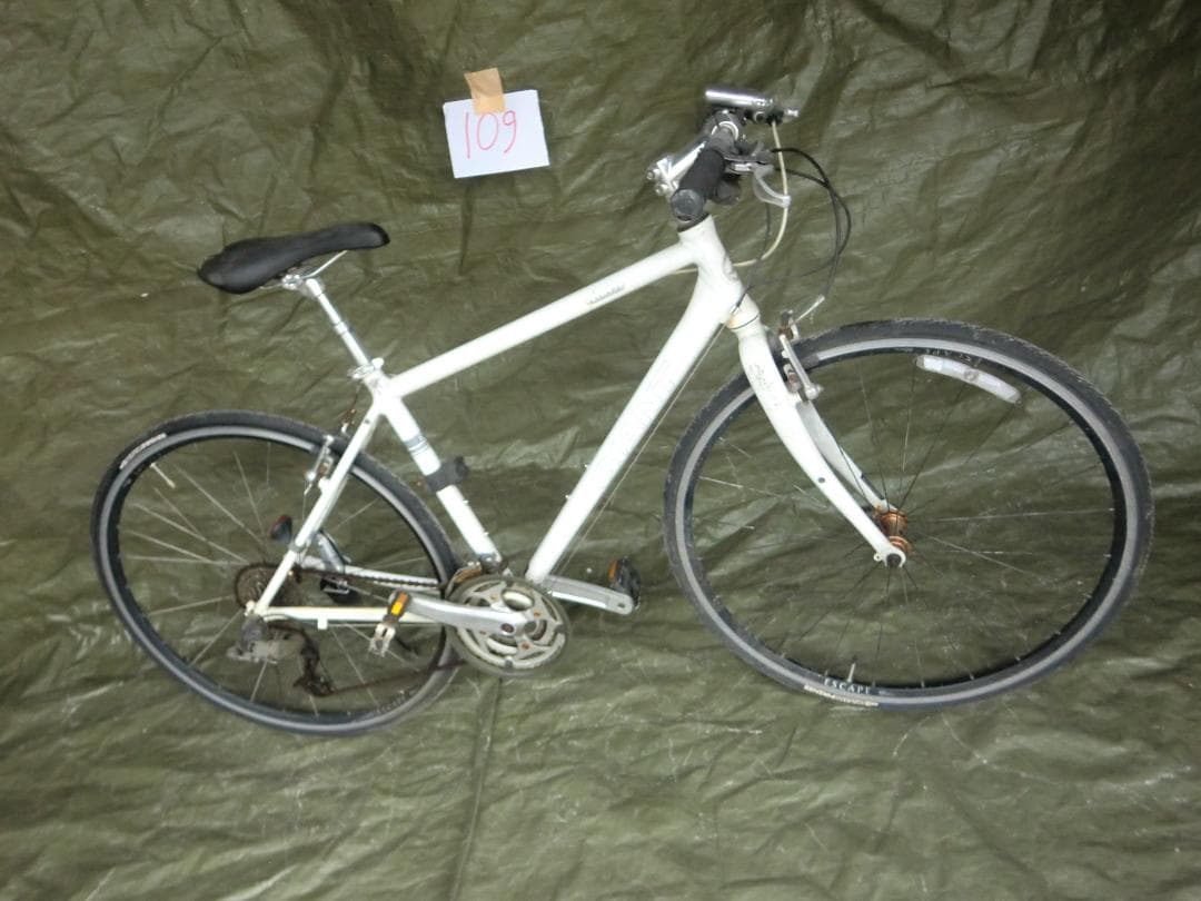 109：GIANT　ESCAPE　部品取り等　ジャンク　引取限定：埼玉県所沢市