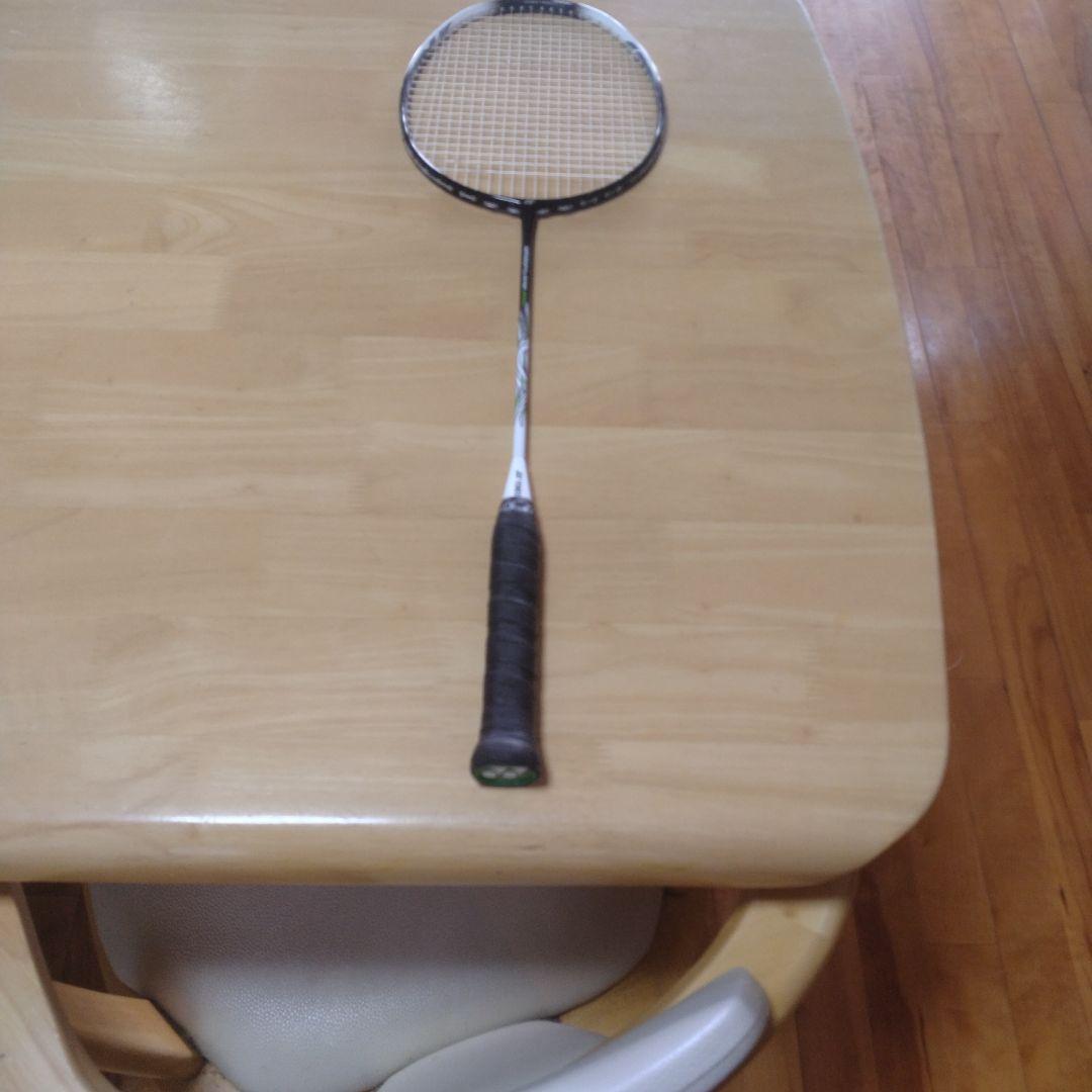 バドミントン ラケット オーバル型