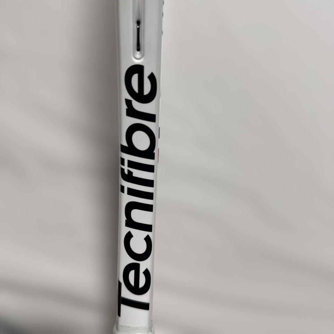 テクニファイバー　t-fight 300s グリップ2