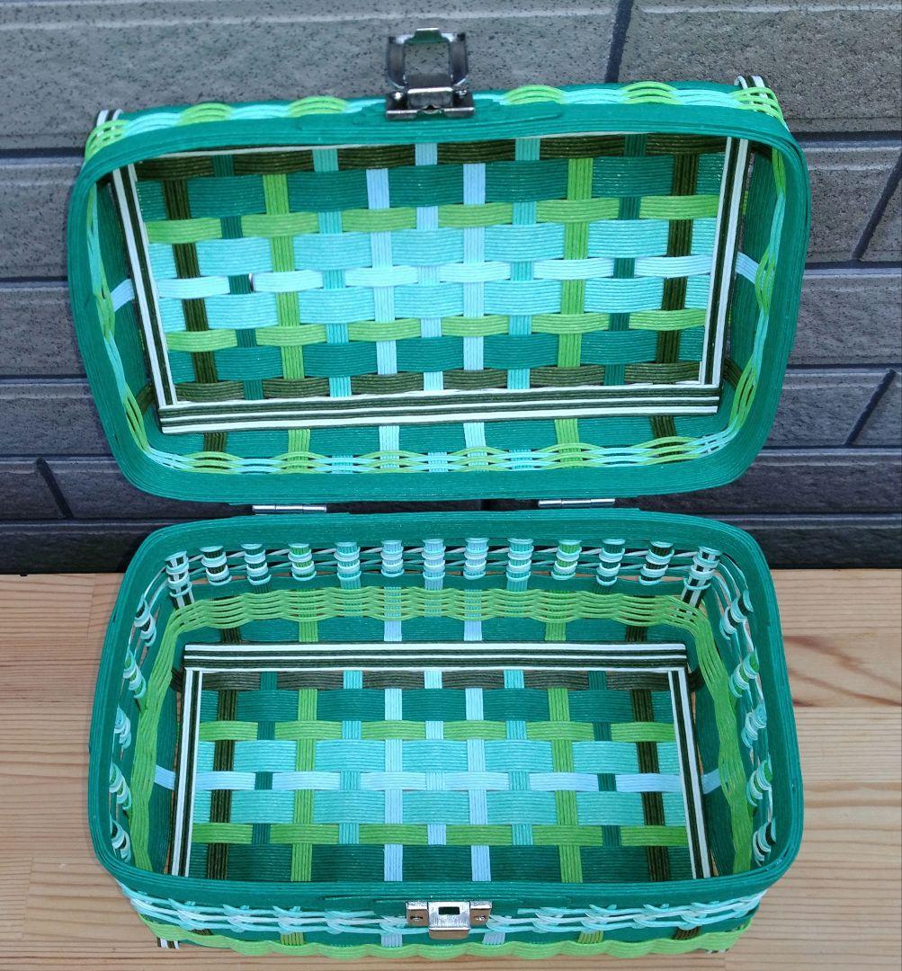 専用　透かし模様(緑色系)クロスステッチ(紫色×薄紫色)らせん模様(新緑色)