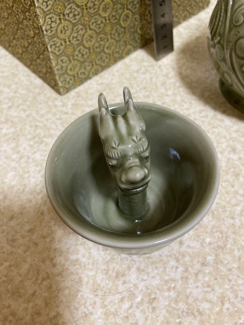 中国宋代耀州窯 倒流壶￼ 陽刻花紋 古美術品