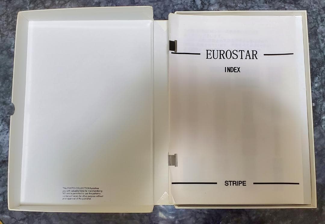 柄見本CD４枚セット　ストライプ　チェック　ジオメトリック　テキスタイル生地見本