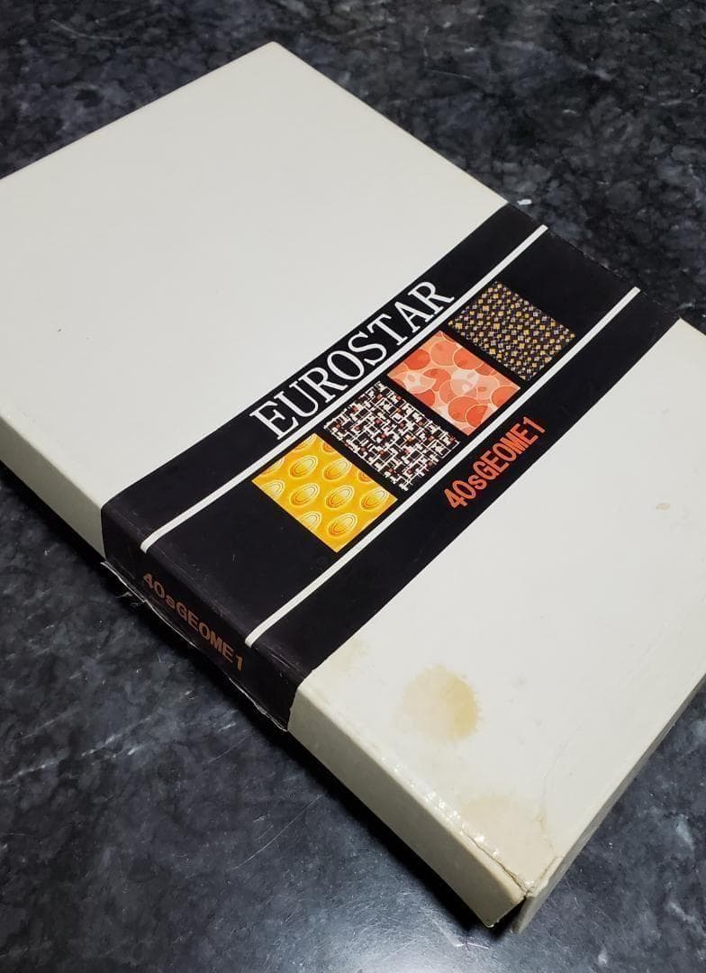 柄見本CD４枚セット　ストライプ　チェック　ジオメトリック　テキスタイル生地見本