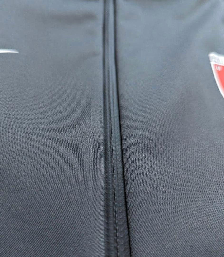 【非売品】浦和レッズトレーニングピステ: グレー