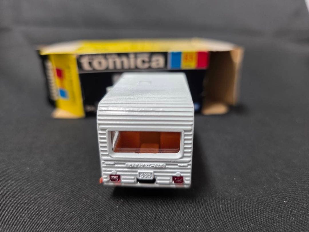 トミカ黒箱65フランスベッドキャンピングカー(日本製) 希少。旧ホイール。